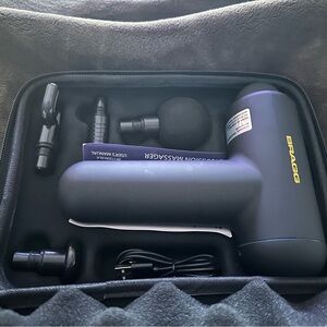 NIB Brookstone Handheld Deep Tissue Percussion Massager